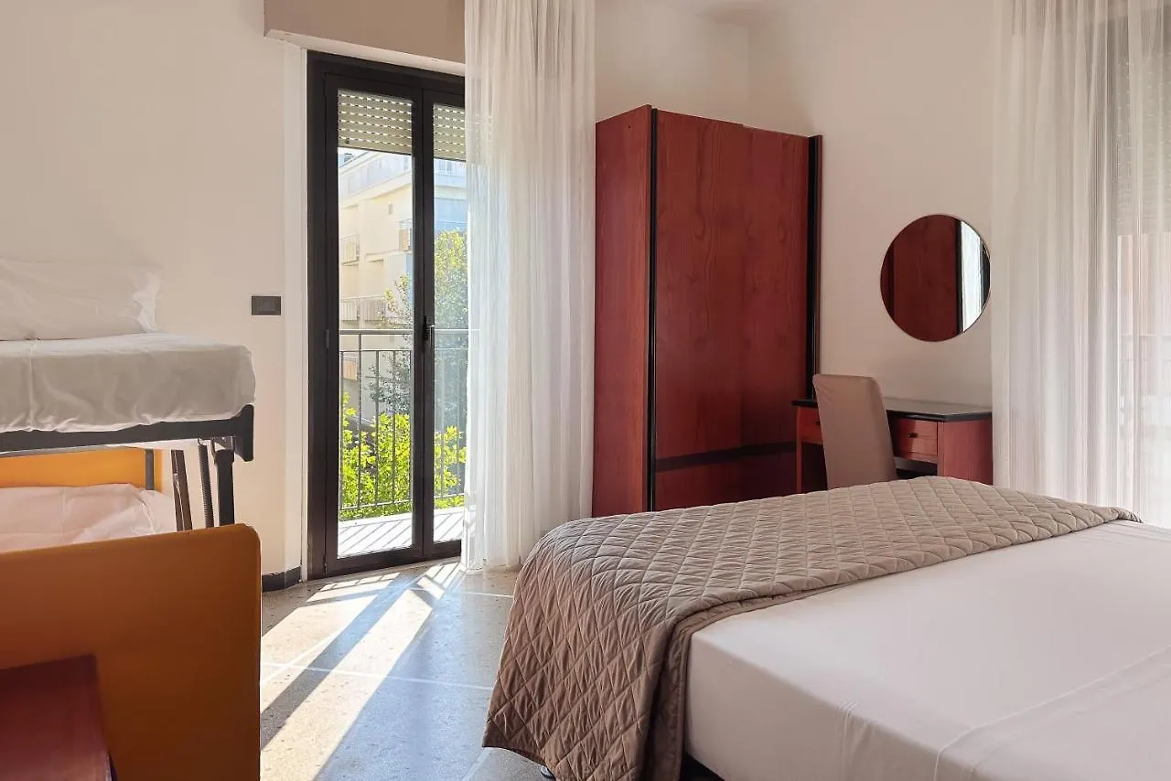 Lime Hotel Римини 3*,  Италия
