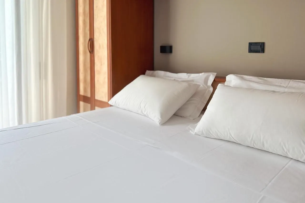 Lime Hotel Римини 3*,  Италия
