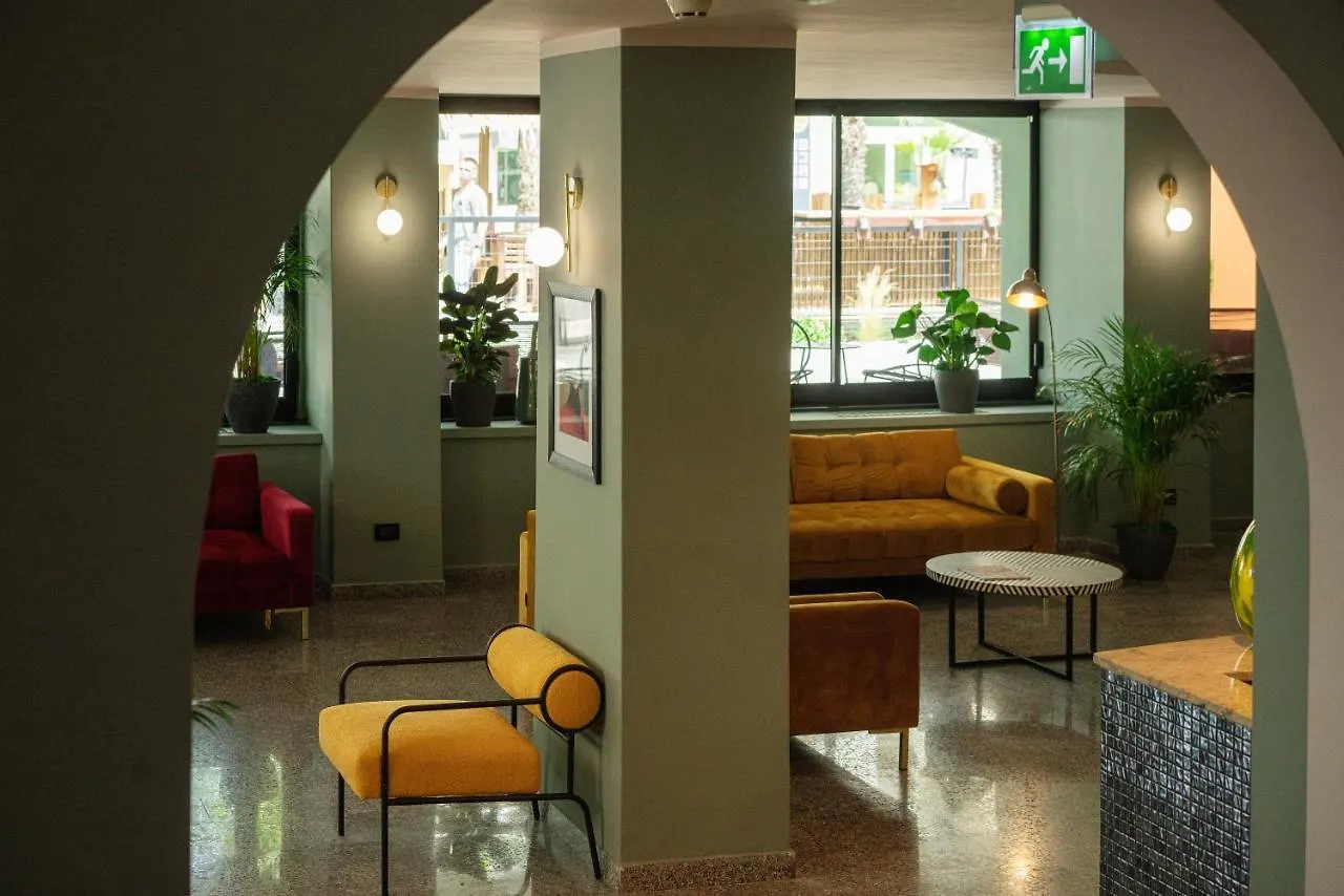 Lime Hotel Римини 3*,