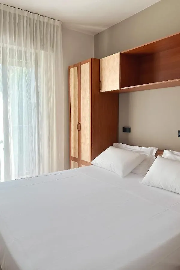 Lime Hotel Римини 3*,